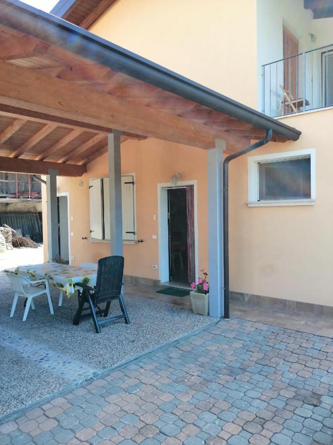Cascina Legnago Bilocale A 6 Chilometri Da Salo' Apartment Villanuova sul clisi ภายนอก รูปภาพ