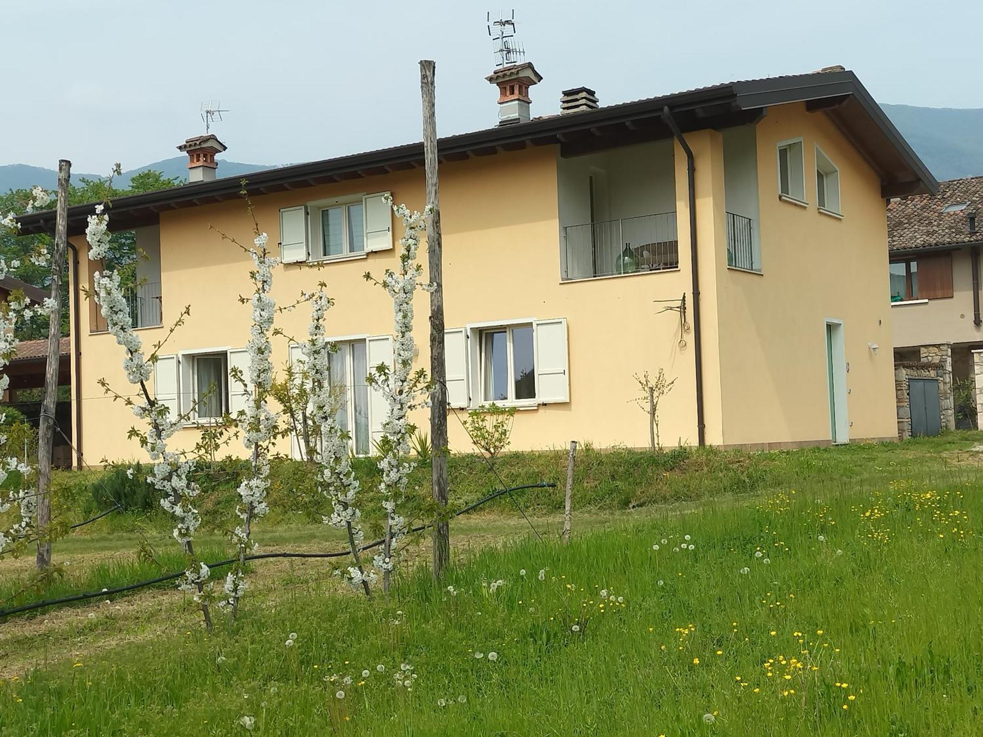 Cascina Legnago Bilocale A 6 Chilometri Da Salo' Apartment Villanuova sul clisi ภายนอก รูปภาพ